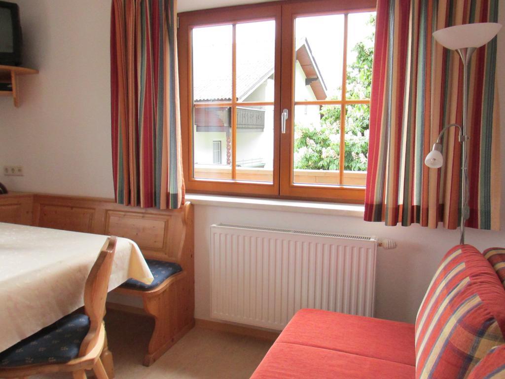 Appartement Zum Roessl Ramsau am Dachstein Kamer foto