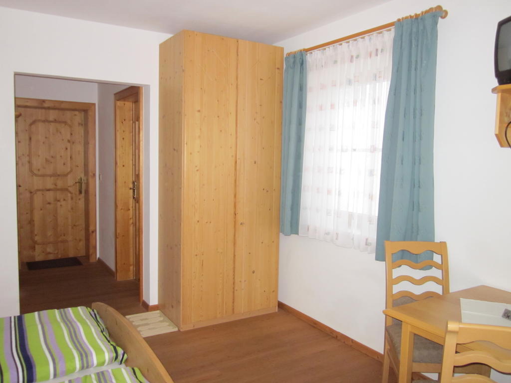 Appartement Zum Roessl Ramsau am Dachstein Kamer foto